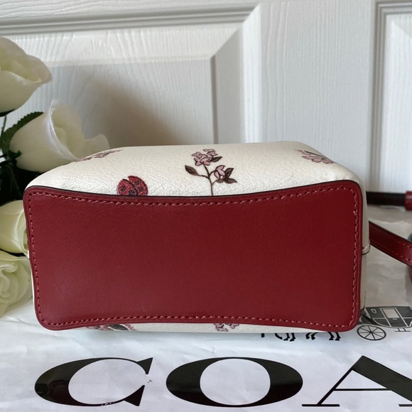 Coach Mini Town Bucket Bag - Picture 5 of 9